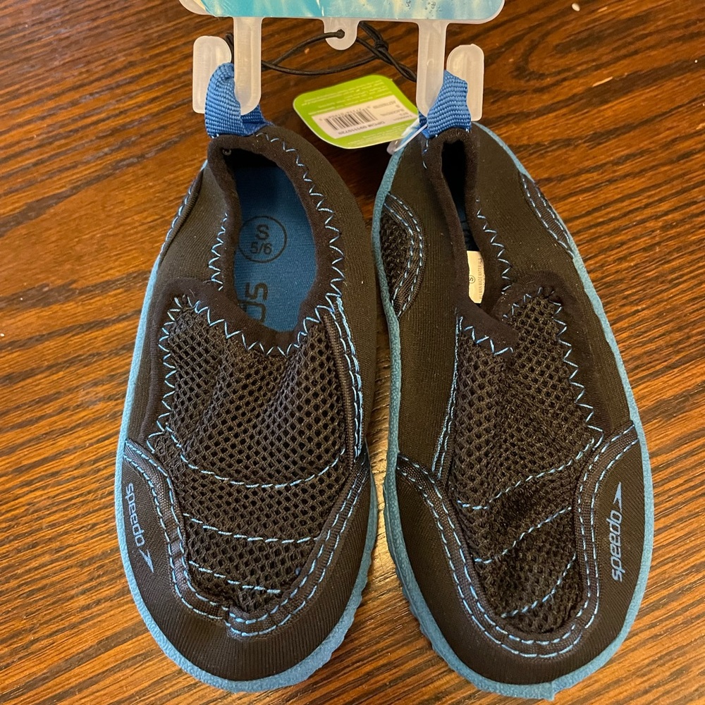 SOLD New with Tag Speedo Water Shoe, 5/6